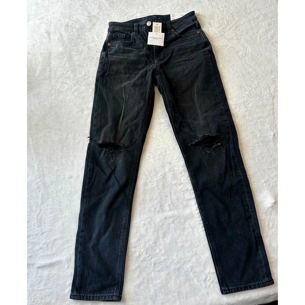 NWT American Eagle Mom Jean 000 Short Black Distressed Strigid